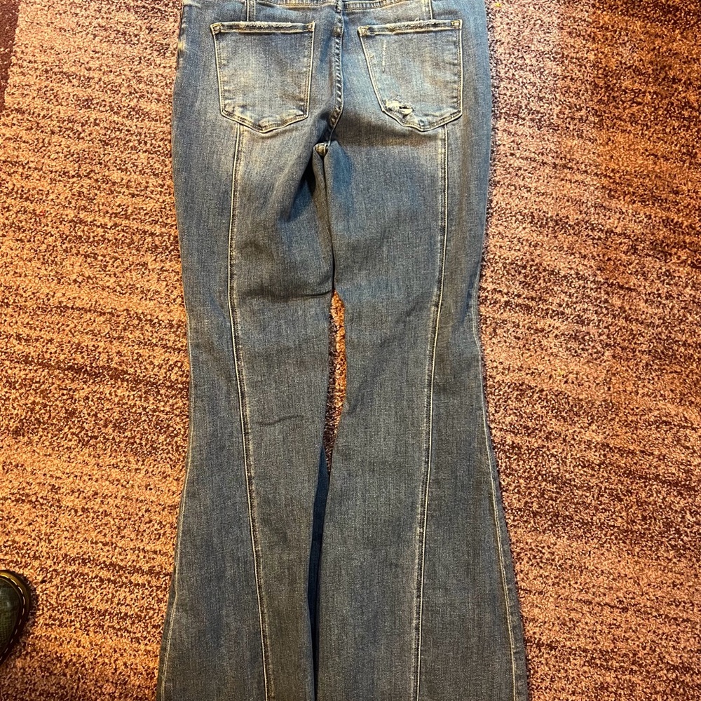 Women’s Vervet Flare Denim Jeans in Medium Blue - Picture 2 of 4